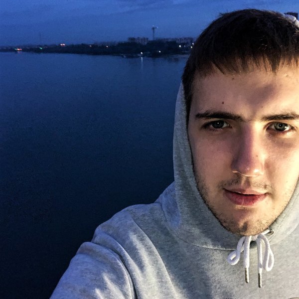 Фотосессия лав стори в парке. Пара ищет пару в кемерово. Семейная пара ищет девушку. Встреча влюбленных. Лавстори в парке фотосессия.