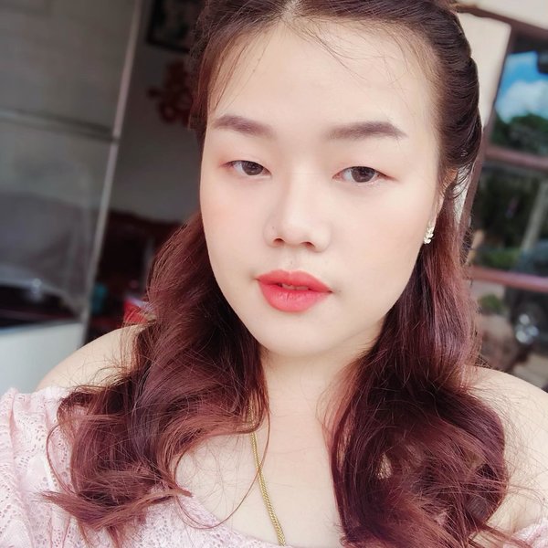 Smiling 28. Smiling 28