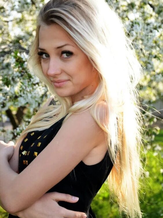 Самые красивые девушки интернета. Номера реальных девушек. Встречи для досуга. Молодый девушки. Познакомиться с девочкой.