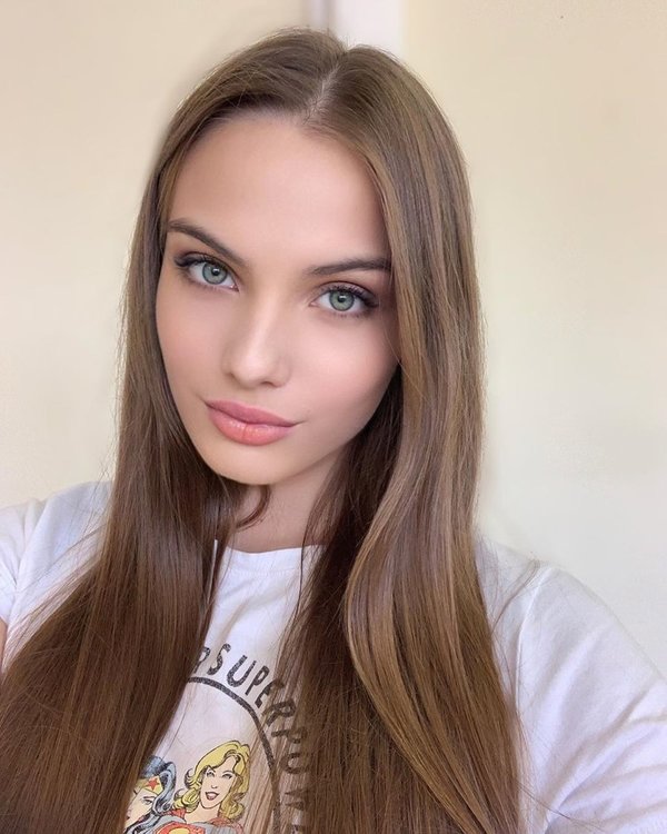 Модель 21 год. Красивые русские девушки. Русые красотки.