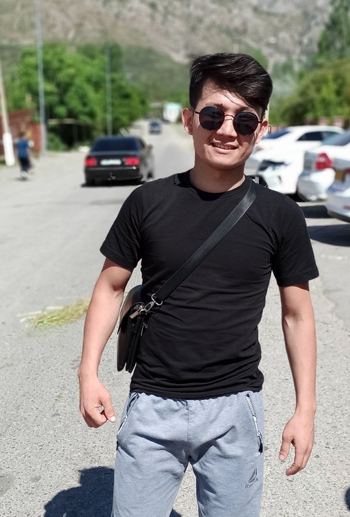 Том эллис торс. Бека-бека фото. Алексис бека бека. Говорящий том и друзья бекка. Бека бека футболист локомотив.