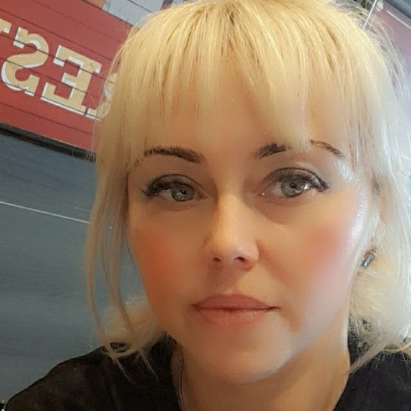 Фото ирина 45 лет Mamba Free online chat, networking and social dating